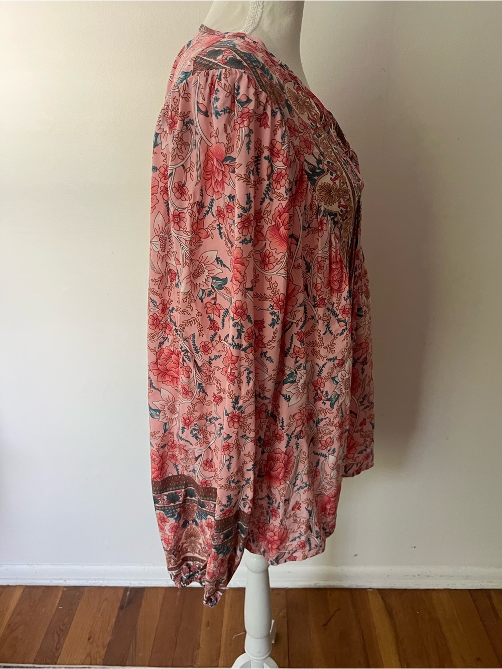 Pink Floral V-Neck Boho Blouse - Picture 6 of 7